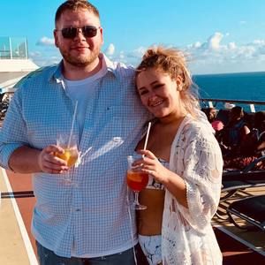 Meet your Posher, Buddy